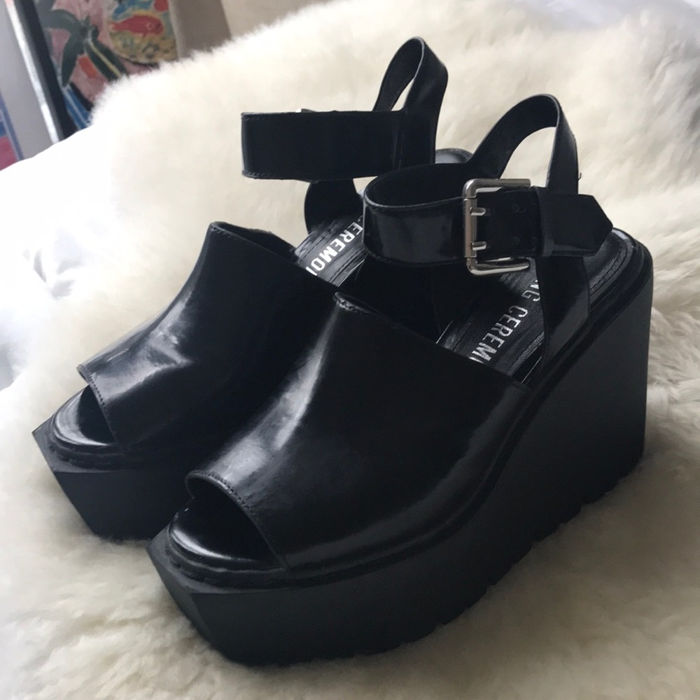 Opening ceremony black wedges size: 37